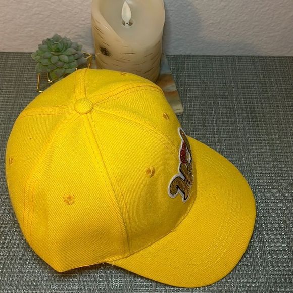 #46 👋Yellow “Hi” Baseball Cap 👋 - Picture 10 of 13